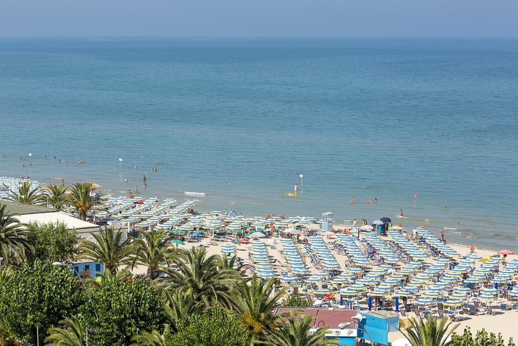 Medi Garden Hotel&Residence Alba Adriatica Extérieur photo
