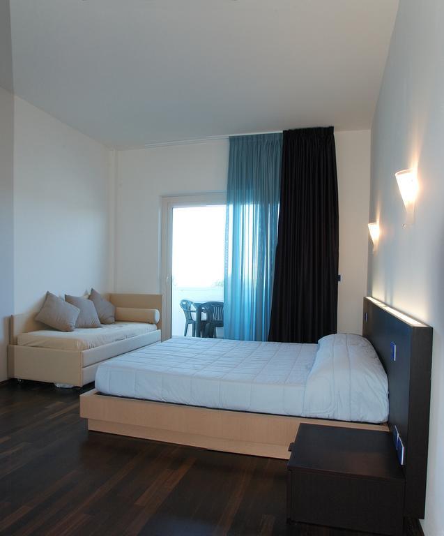 Medi Garden Hotel&Residence Alba Adriatica Extérieur photo