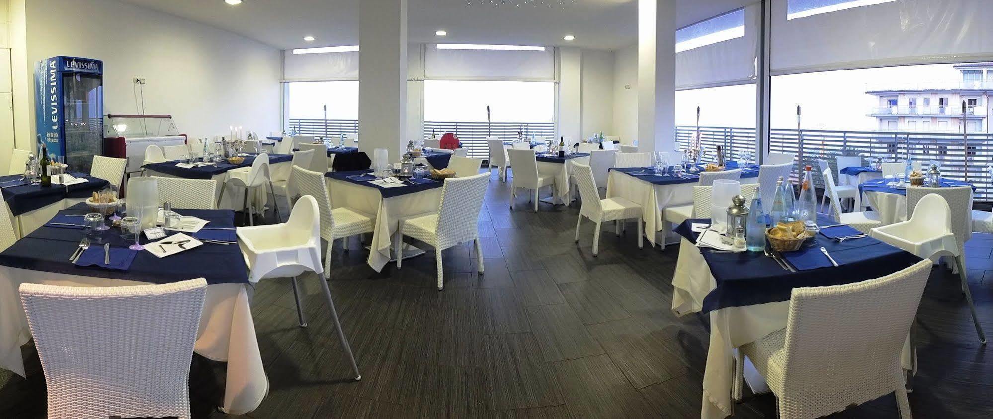 Medi Garden Hotel&Residence Alba Adriatica Extérieur photo